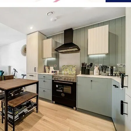 Appartamento Kew Garden, Brand New, Large 1Bd, Optical Fibre, Carpark, Cozy
